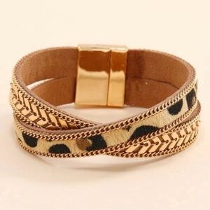 Chainlink Leopard Print Layered Bracelet Arrows New with Tags Magnetic Closure